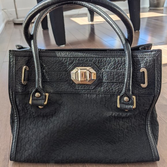 DKNY MEDIUM SATCHEL - Picture 1 of 3